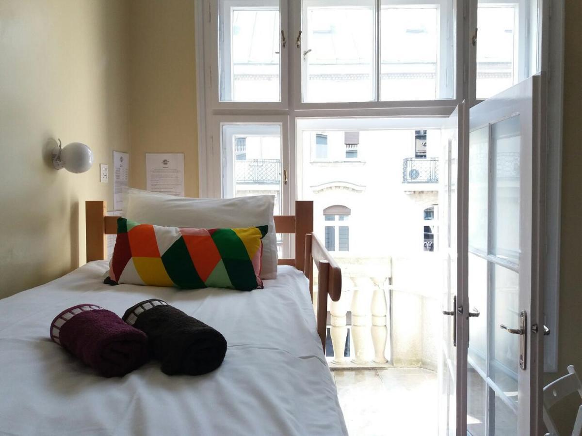 Roommates Hostel Belgrád Kültér fotó